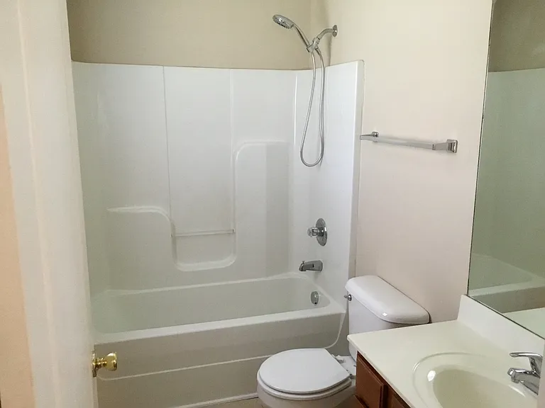 546 Hampton Way #1 — Photo 5