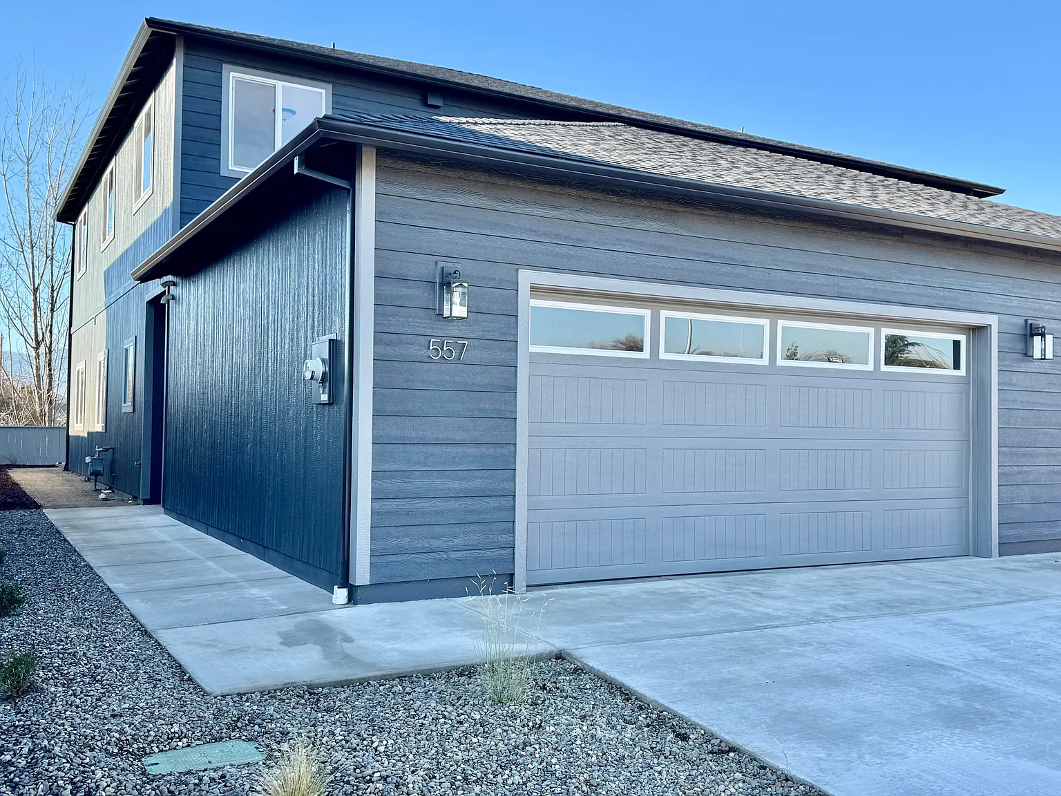 557 Nicholas Lee Dr photo 1