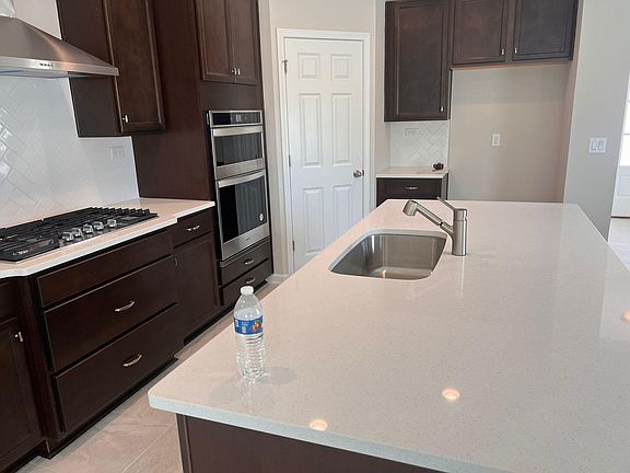3rd image of 59 Wineberry Ln