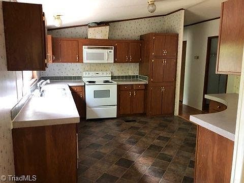 2nd image of 195 Little River Golf Dr
