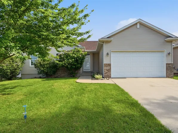 1623 Wolf Dr NW, Cedar Rapids, IA 52405