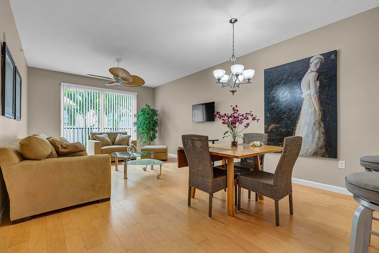 1 bed, 1.0 bath, 826 sqft, $6,000 — Photo 1