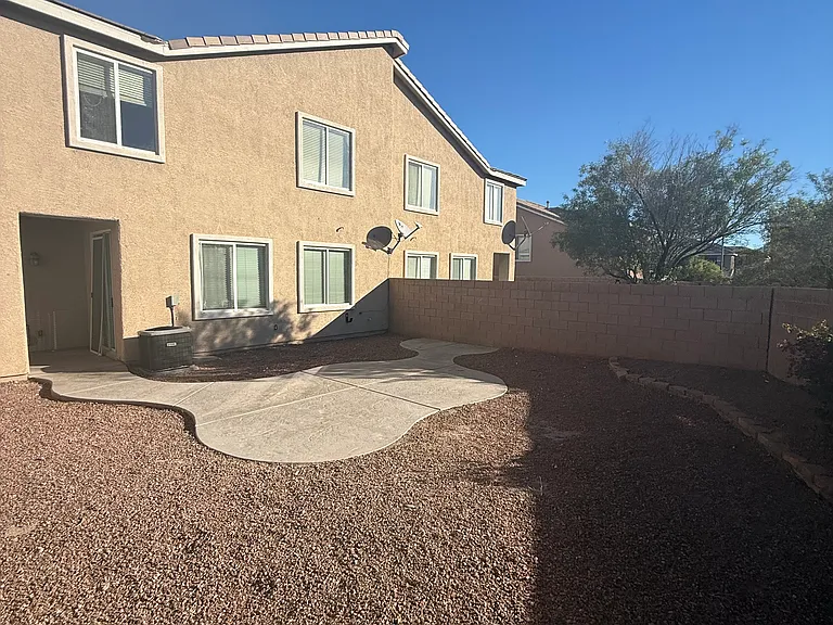 547 Twilight Blue Ave — Photo 9
