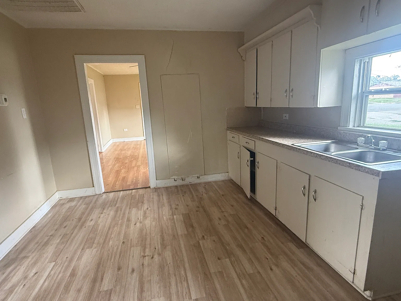 7348 Park Ave — Photo 4
