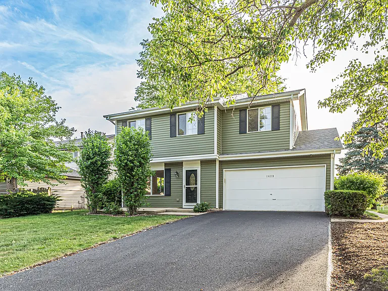 1423 Bangor Ln — Photo 3
