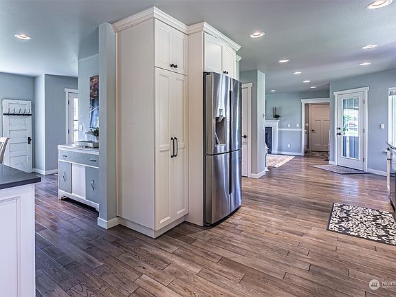 5th image of 20811 80th Avenue Ct E