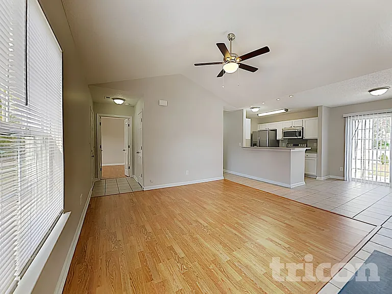 107 Everett Park Dr — Photo 4