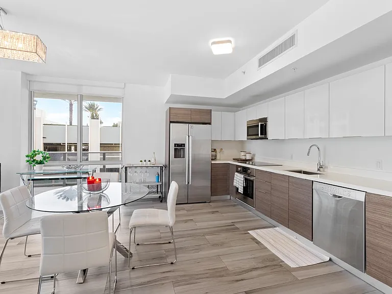 1010 SW 2nd Ave #609 — Photo 9