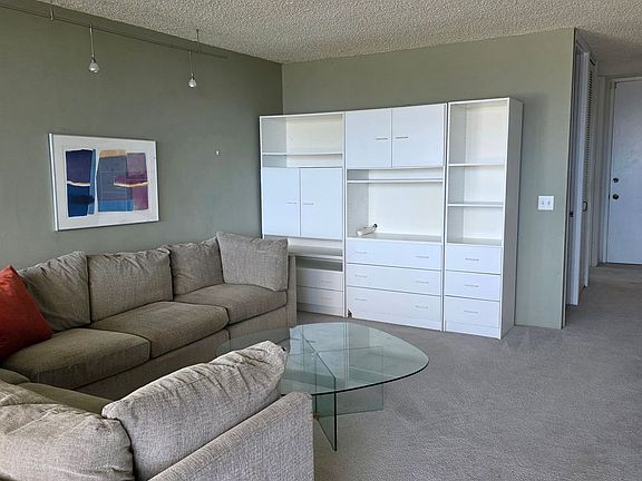 4th image of 965 Prospect St APT 511