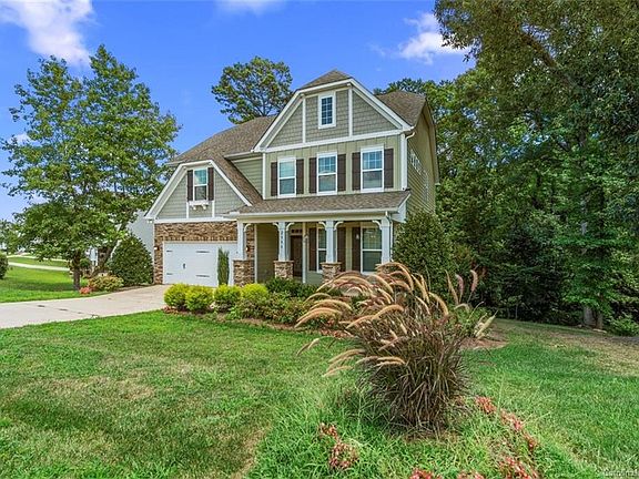 3rd image of 2558 Woodlands Creek Dr