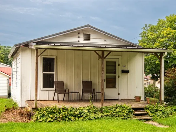 537 N 16th St, Coshocton, OH 43812