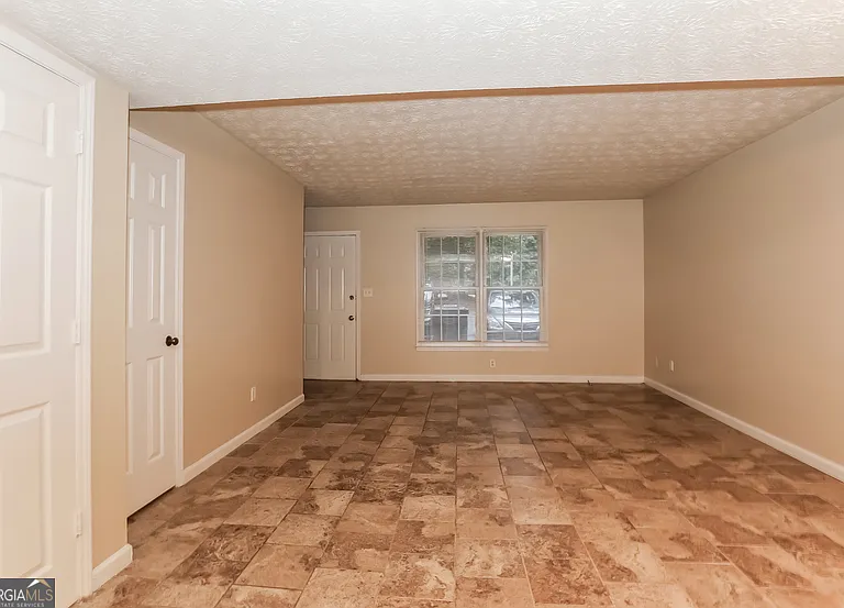 310 S Jeff Davis Dr #3 — Photo 3