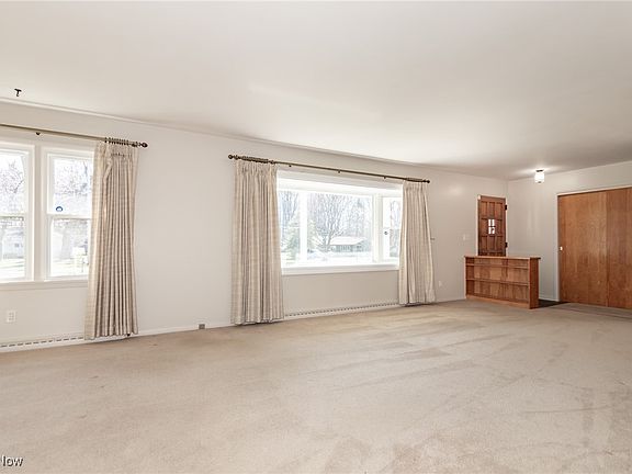 4th image of 5678 Shandle Blvd