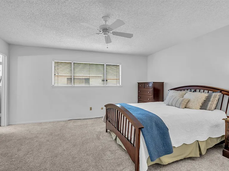 13740 Hollowgreen Dr #605 — Photo 24