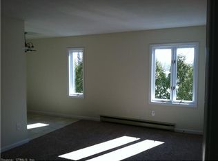 9 Brook Front Ln, Pomfret Center, CT 06259