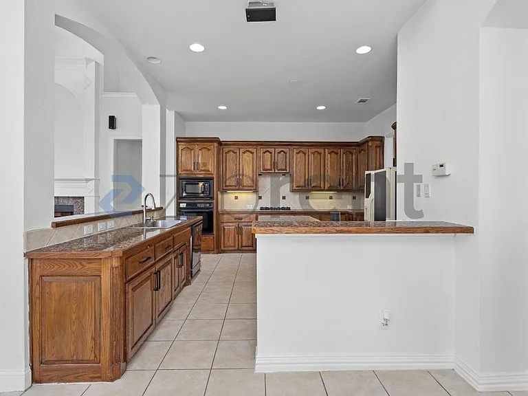 4509 Brittany Dr — Photo 36