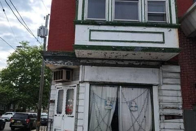 1st image of 450 S 62nd St