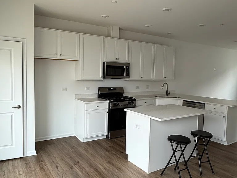 313 Settlers Pl — Photo 4