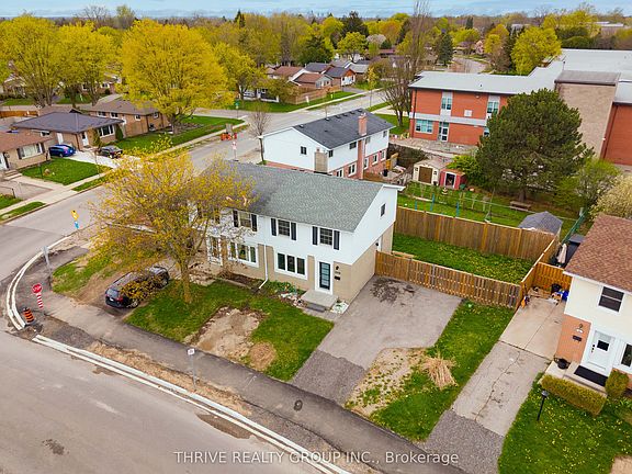 4th image of 2008 Royal Cres