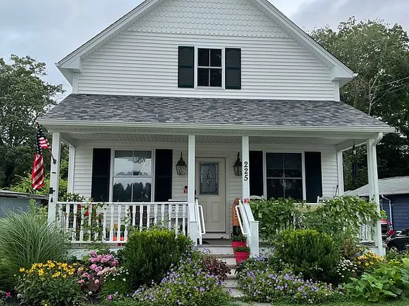 225 Mishnock Rd, West Greenwich, RI 02817