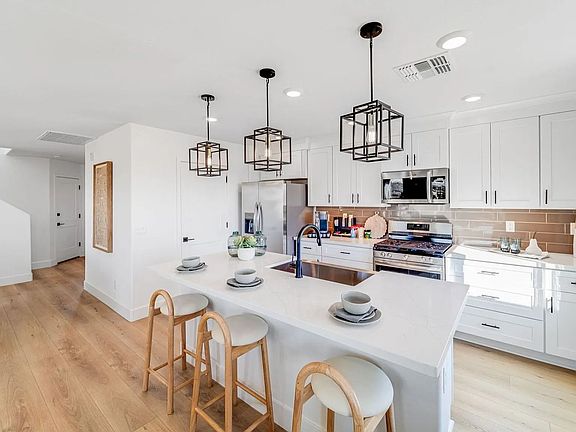 2nd image of 6147 Old Mountain Way
