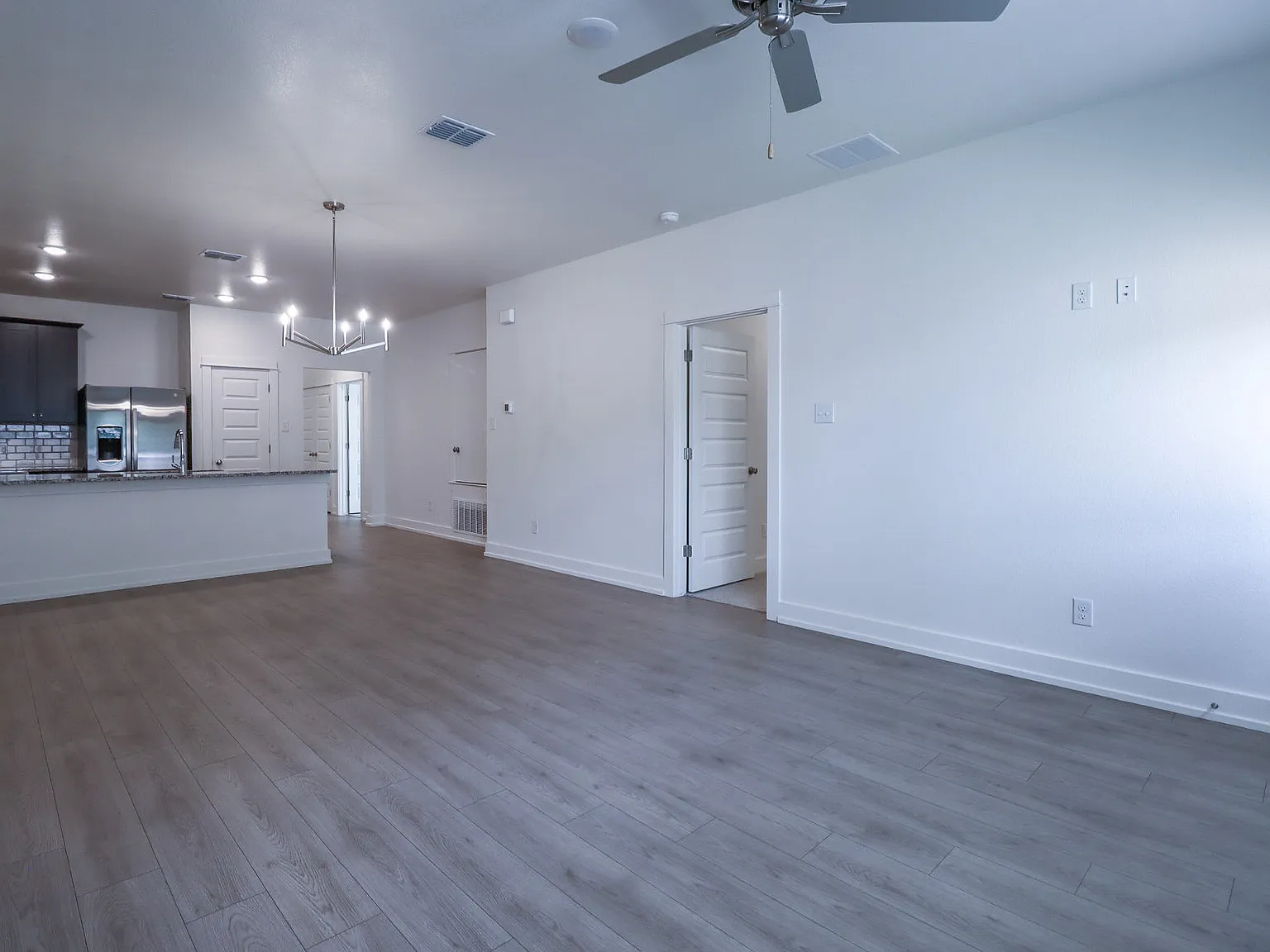 618 Campus Street - 1 — Photo 4