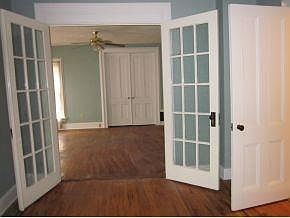 3rd image of 12 Sturges St