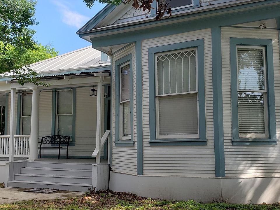 1st image of 321 Eleanor Ave