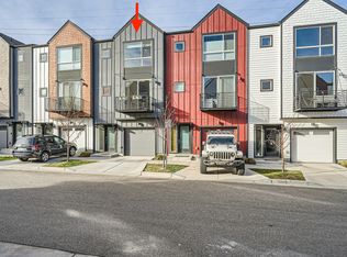 1061 Eaton St, Lakewood, CO 80214