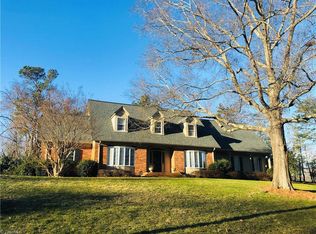 1207 Lancaster Pl, High Point, NC 27262
