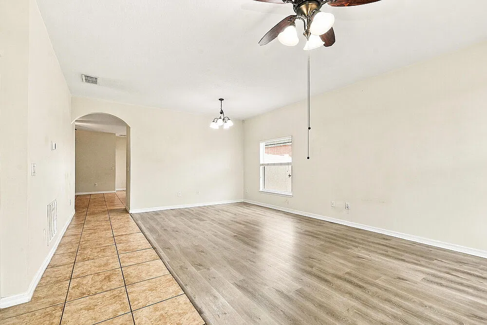 3 bed, 2.0 bath, 1751 sqft, $2,450 — Photo 3