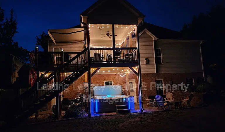 187 Marbrook Dr — Photo 47