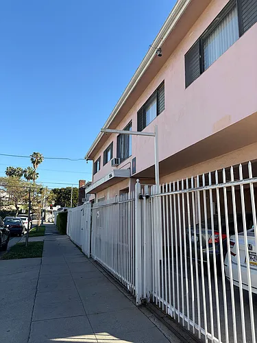 1376 N. Serrano Avenue Photo 1