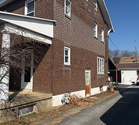 2nd image of 207 Revere Blvd