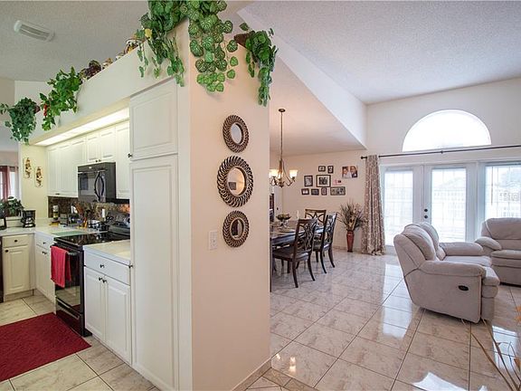 5th image of 322 Blue Bayou Dr