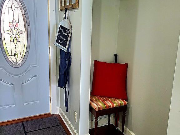 Nook to take off shoes