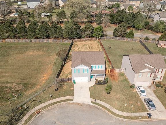 3rd image of 252 Flowing Meadows Dr