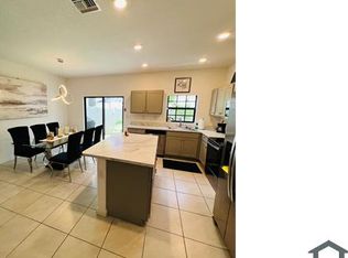 717 SW 11th St, Florida City, FL 33034