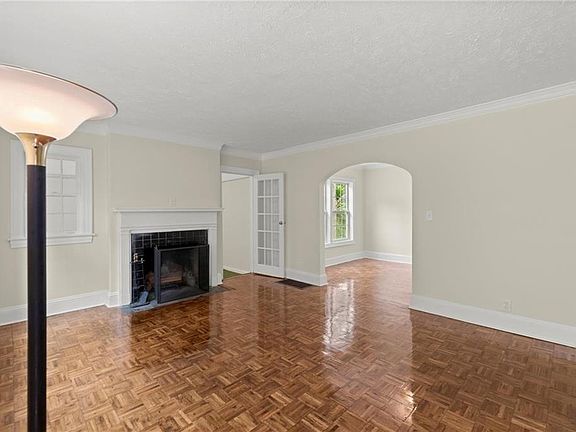 4th image of 1098 Cascade Cir SW