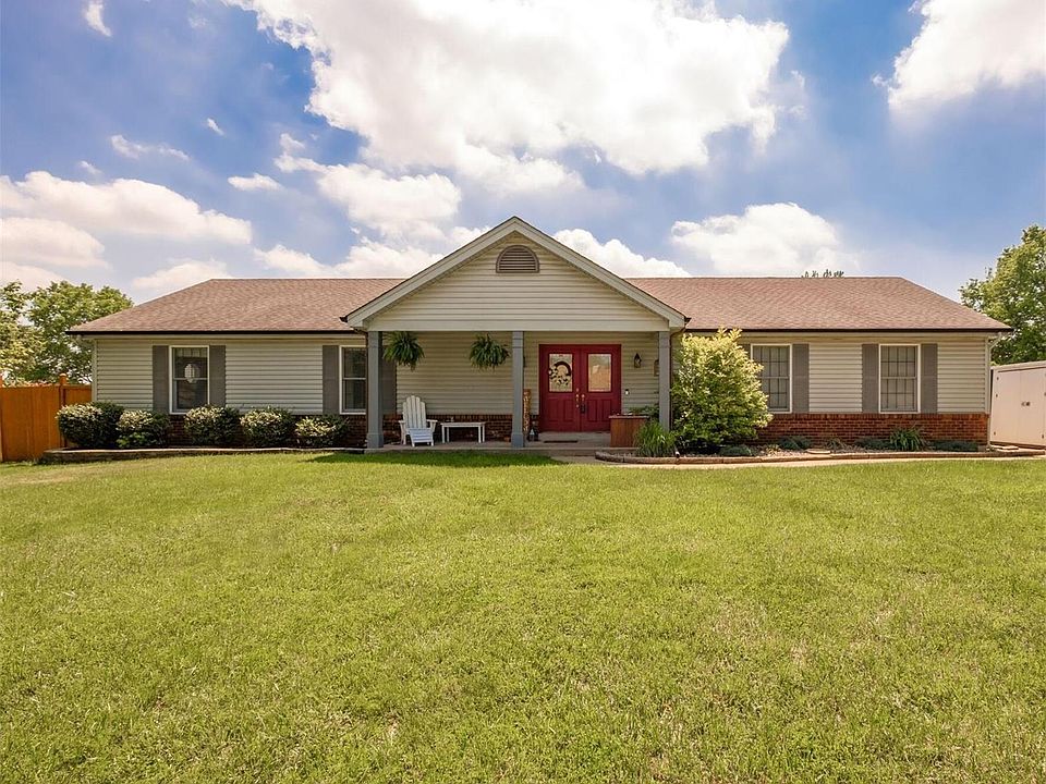 2nd image of 649 Woodstream Dr