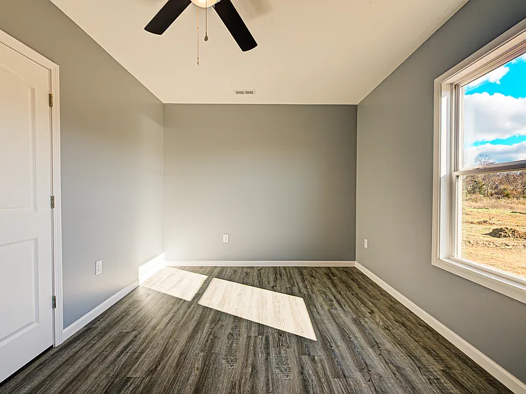 160 Shirley Blvd #B — Photo 9