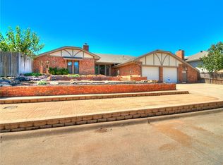 8701 Lansbrook Ln, Oklahoma City, OK 73132