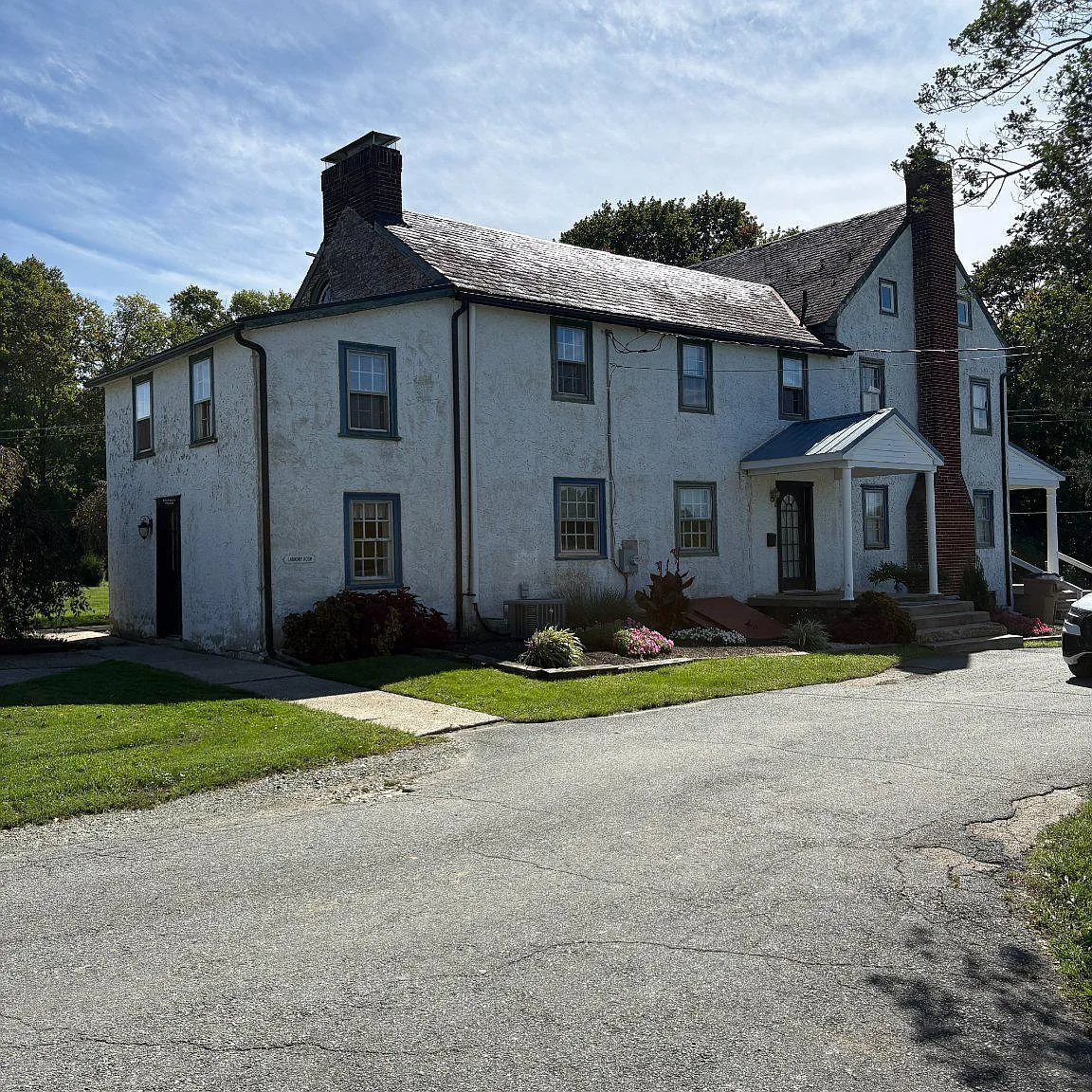 4 bed, 2.0 bath, 2000 sqft, $2,500 — Photo 1