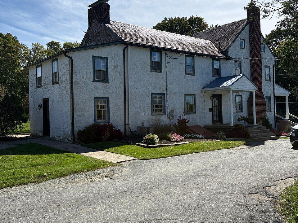 1st image of 16 Cedar Farm Ln