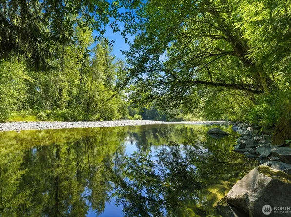 22932 N River Drive, Granite Falls, WA 98284