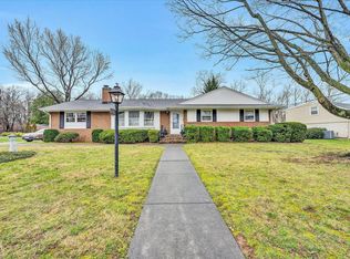 452 N Shanks St, Salem, VA 24153