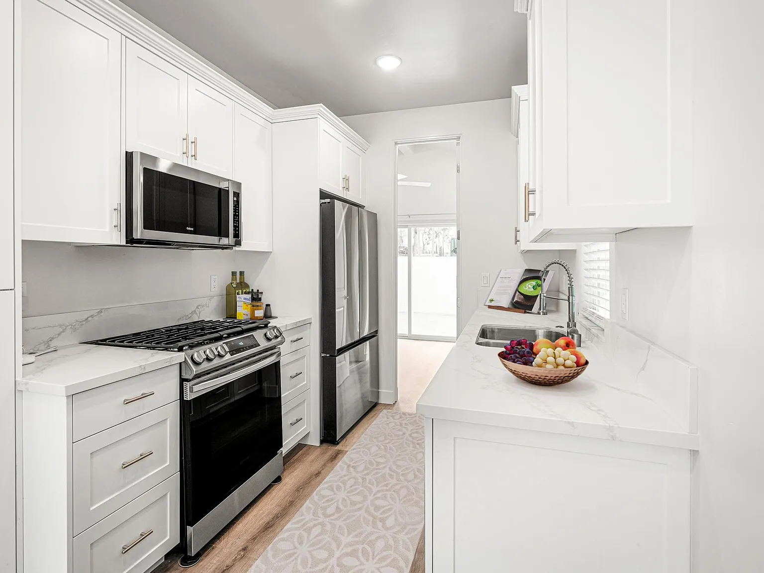 1 bed, 500 sqft, $2,495 — Photo 3