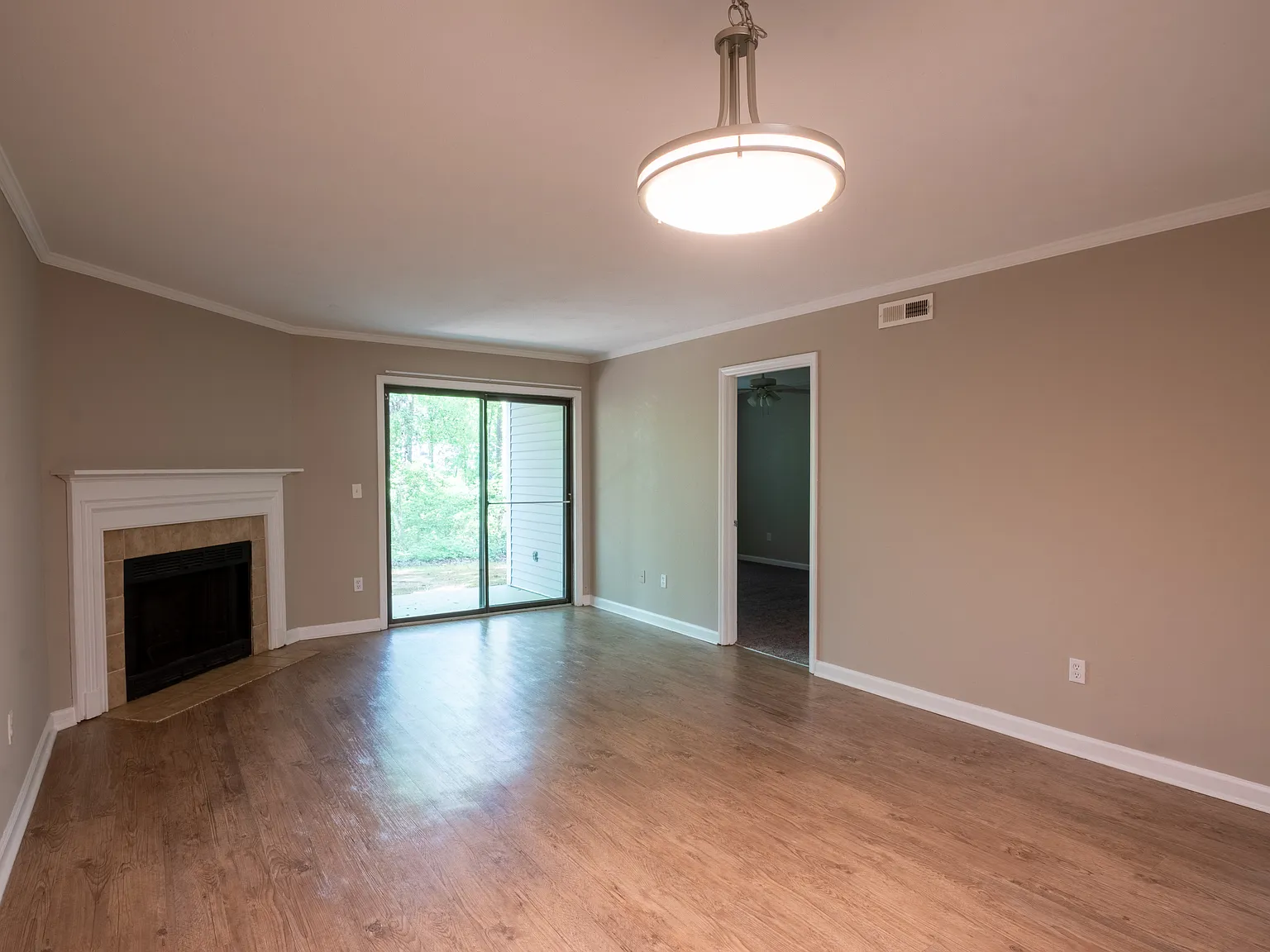Tanager Apartments — Photo 2