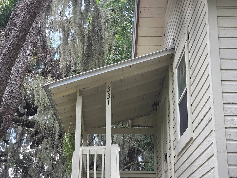 331 Rose Ave