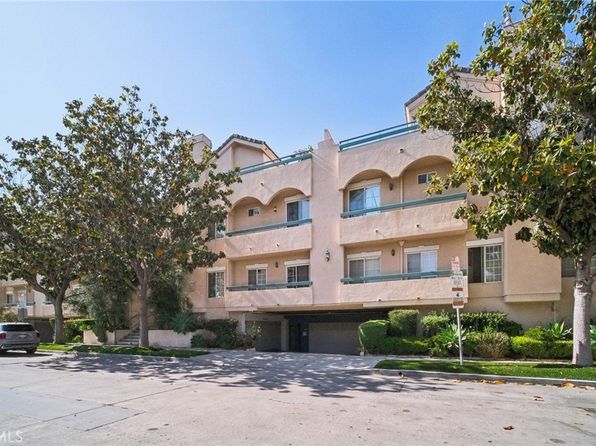 Property image for 10659 Bloomfield St, Los Angeles, CA 91602